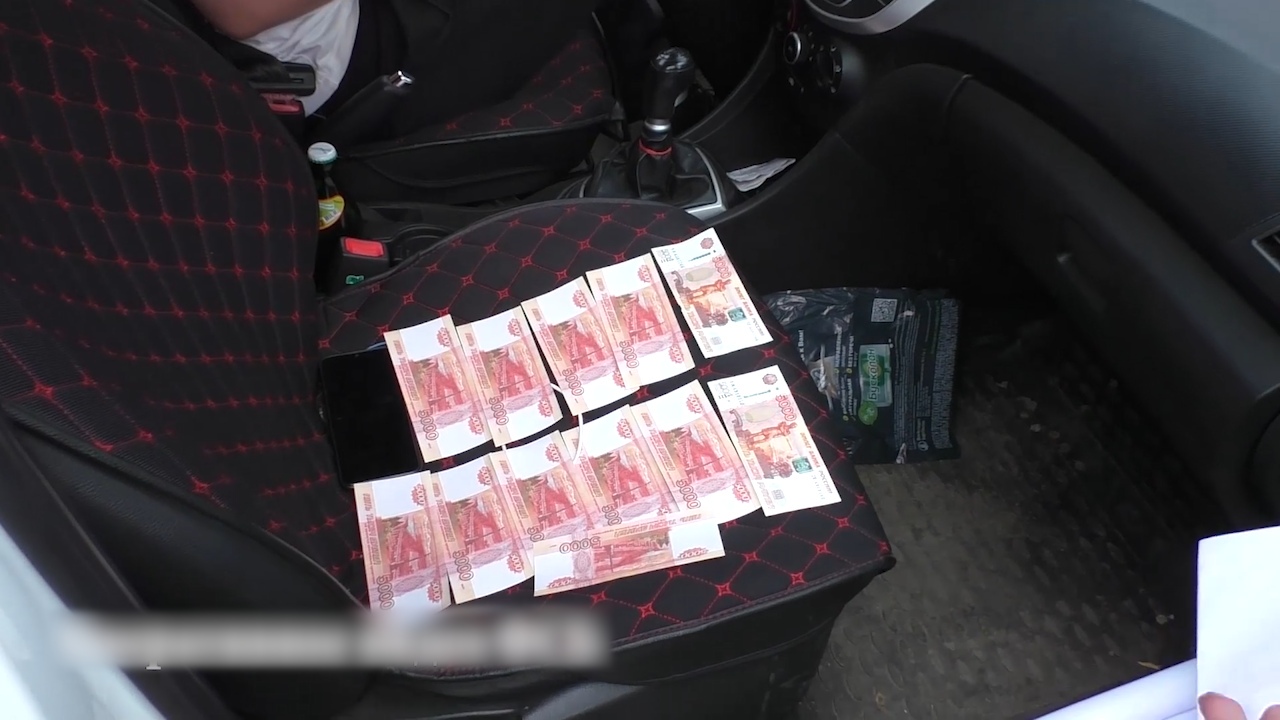 ФСБ задержала замначальника российской колонии по делу о взятке ФСБ задержала замначальника российской колонии по делу о взятке